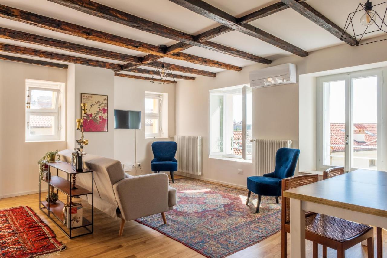 Ora Et Labora Lägenhet Trieste Exteriör bild