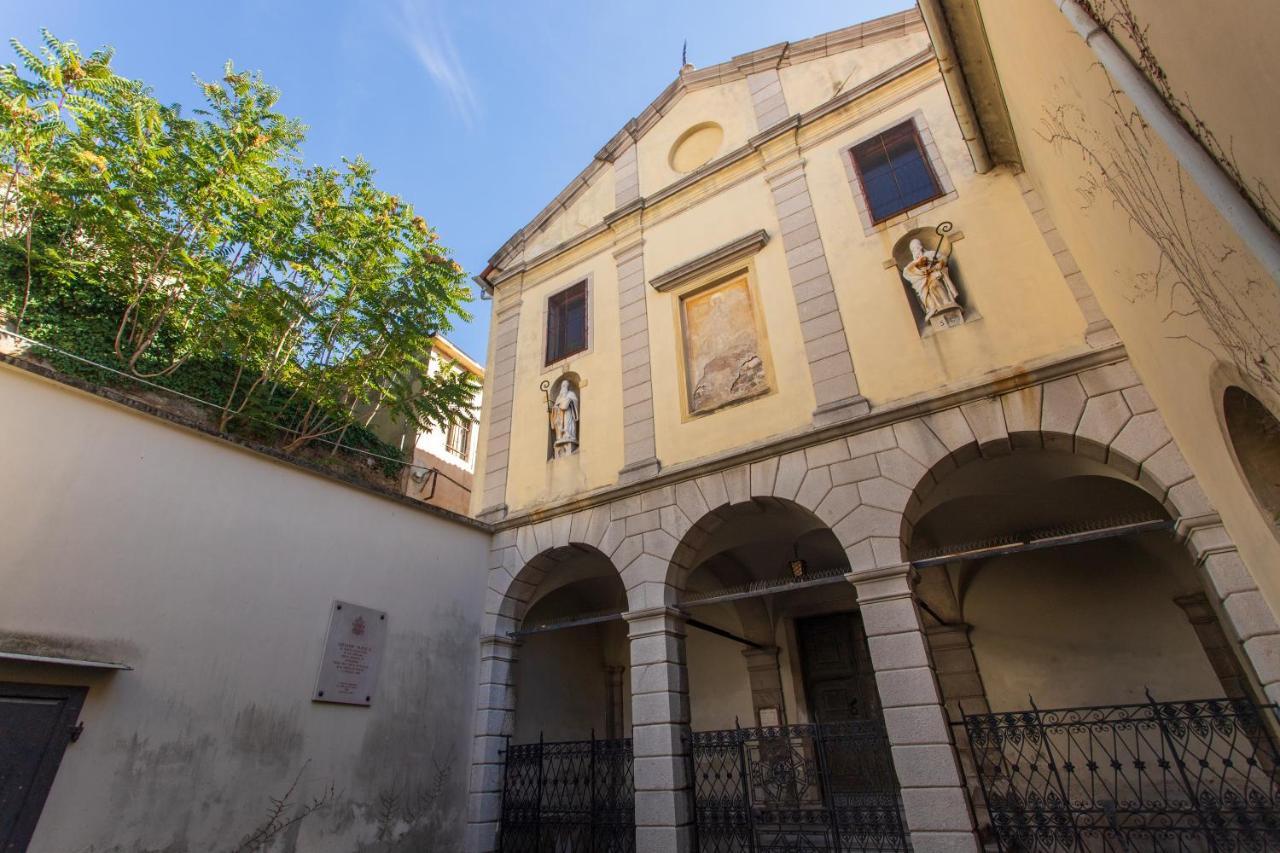 Ora Et Labora Lägenhet Trieste Exteriör bild